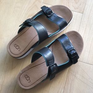UGG Hanneli Platform Slide